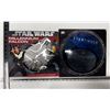 Image 1 : Star Wars Millennium Falcon YT-1300 A 3-D Owner's Guide and Starfinder.