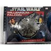 Image 2 : Star Wars Millennium Falcon YT-1300 A 3-D Owner's Guide and Starfinder.