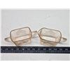 Image 2 : Pink depression glass cream and sugar dishes