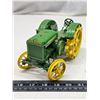 Image 3 : John Deere die cast, steel wheel model tractor - ERTL