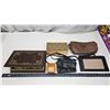 Image 1 : Collection of costume jewelry, jewelry boxes and coin/card purses