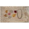 Image 1 : Pretty Lot of Vintage Jewelry