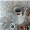 Image 3 : Vintage Xmas Collectibles and Teapot