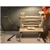 Image 1 : V INTAGE HAND CRANK WASH RINGER