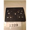 Image 3 : NECKLACE WITH PENDENT AND PEIRCED EARRINGS