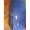 Image 1 : VINTAGE BLUE CHEST