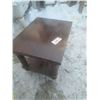Image 2 : END TABLE