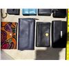 Image 3 : Lot of different ladies purse.