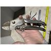 Image 2 : Lot of different tools.
