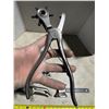 Image 8 : Lot of different tools.