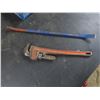 Image 2 : pipe wrench and crow bar