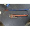 Image 3 : pipe wrench and crow bar