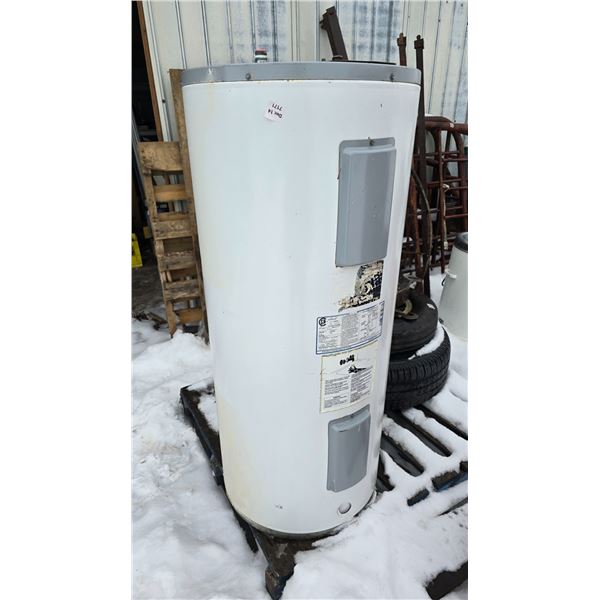 HWT Electric water tank - changed to natural gas