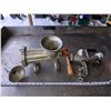 Image 1 : 2 Vintage meat grinders