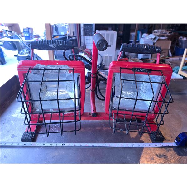 Dual halogen work lights