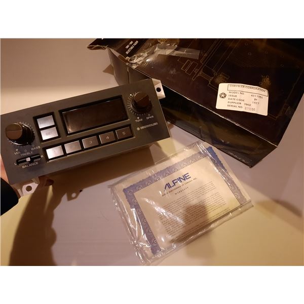 Mopar Chrysler AM/FM Radio