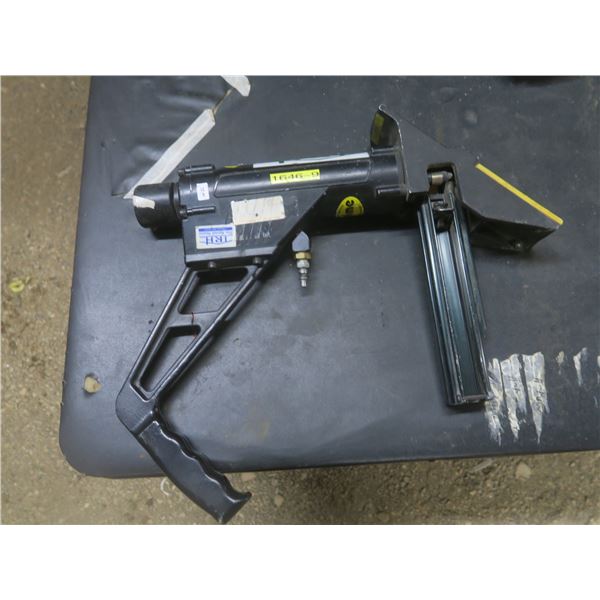 flooring air nailer