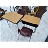 Image 1 : 2 School desks