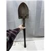 Image 4 : 2 army shovels