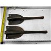 Image 1 : 2 army shovels