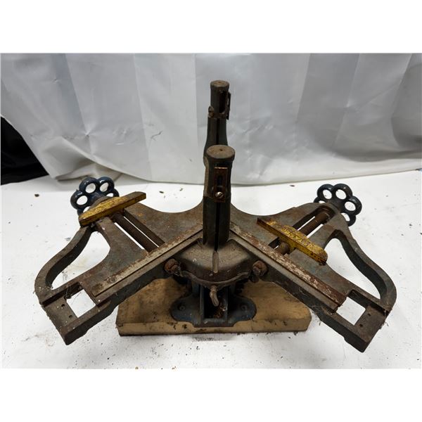 Stanley NO. 100 Corner use Mitre Clamp Picture Frame Tool.