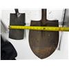 Image 2 : Lot of 2 Shovels