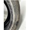 Image 11 : Goodyear P215/50R17 tire