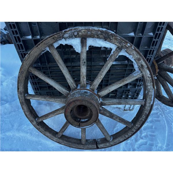 Wooden Wagon Wheel 40"x3ft