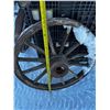 Image 3 : Wooden Wagon Wheel 40"x3ft