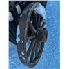 Image 4 : Wooden Wagon Wheel 40"x3ft