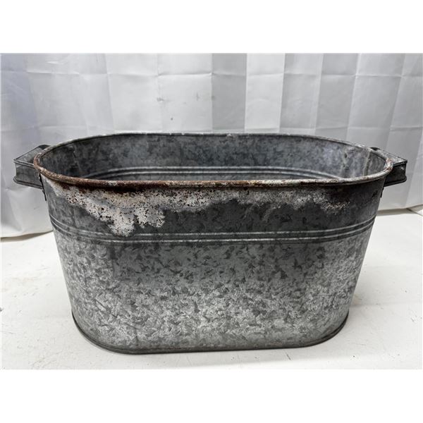 Vintage Rectangle Galvanized Tub.