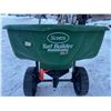 Image 2 : Scott's Turf Builder EdgeGuard DLX Broadcast Spreader.