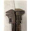 Image 4 : 2 antique pipe wrenches