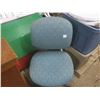Image 3 : upholstered office chair