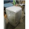 Image 4 : simplicity dehumidifier- powers on