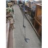 Image 1 : microphone stand with boom