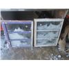 Image 1 : 2 windows 23"x25" both