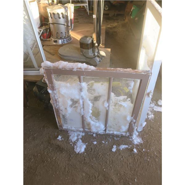 2 windows 20"x40" and 27"x28"