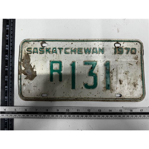 1970 4 Digit Saskatchewan Licence Plate.