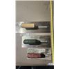 Image 4 : 3 concrete trowels