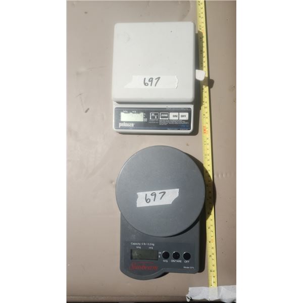 2 food scales