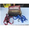 Image 1 : wooden toolbox with two ratchet straps