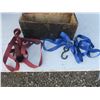 Image 4 : wooden toolbox with two ratchet straps
