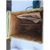 Image 5 : wooden box with circular saw