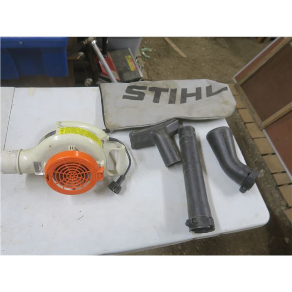STIHL leaf blower with attachments and bag