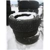 Image 3 : 3 215/60R17 tires