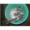 Image 5 : 2 sets of wrenches (2 complete sets) in a green pail