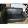 Image 3 : black leather love seat