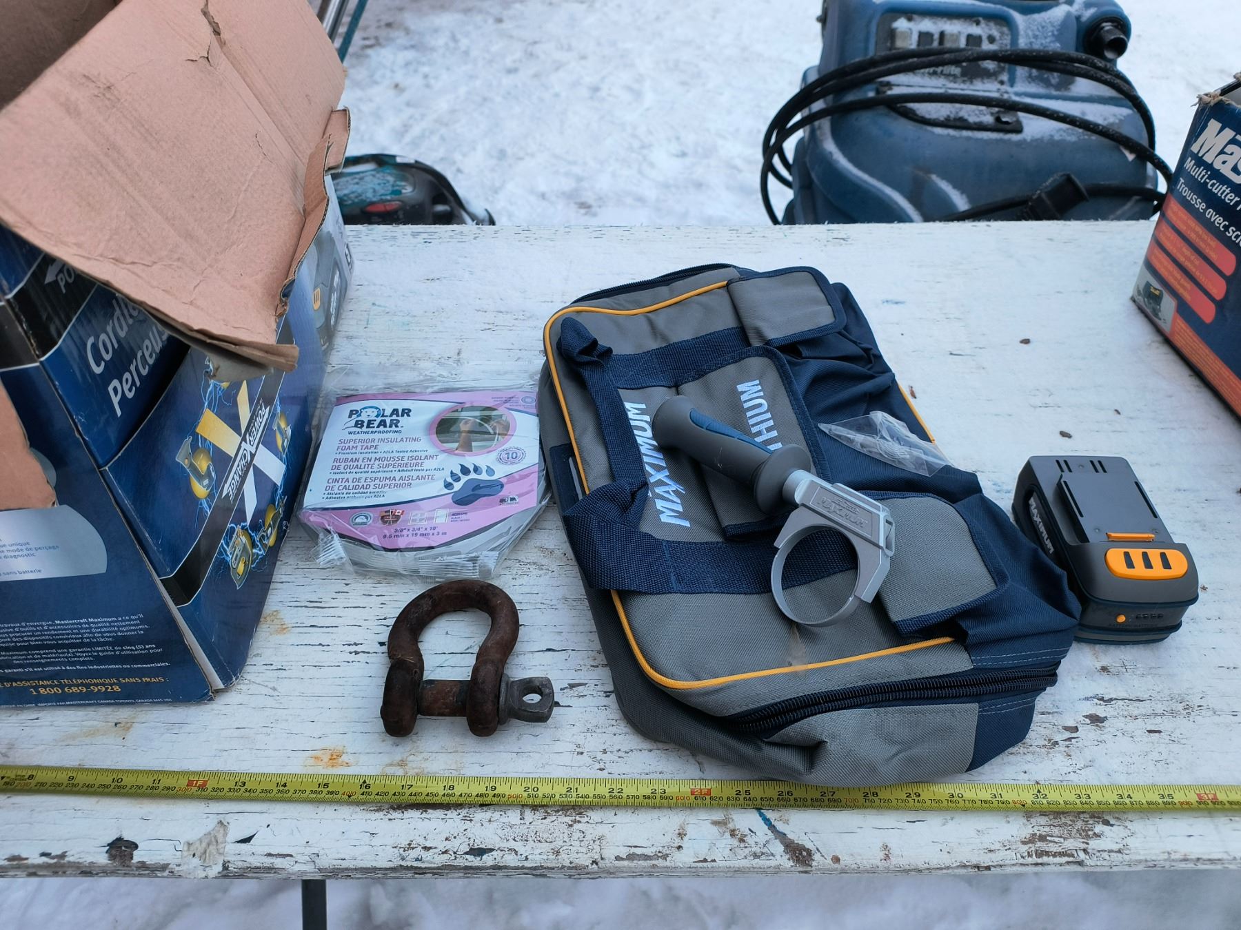 Mastercraft Maximum tool bag and battery, clevis and insulating tape ...