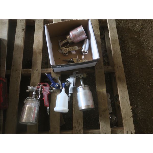 lot of spray guns